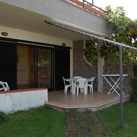 Vacanze Morfeo 아파트호텔 팔리누로