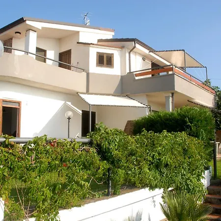 Vacanze Morfeo 4* 팔리누로